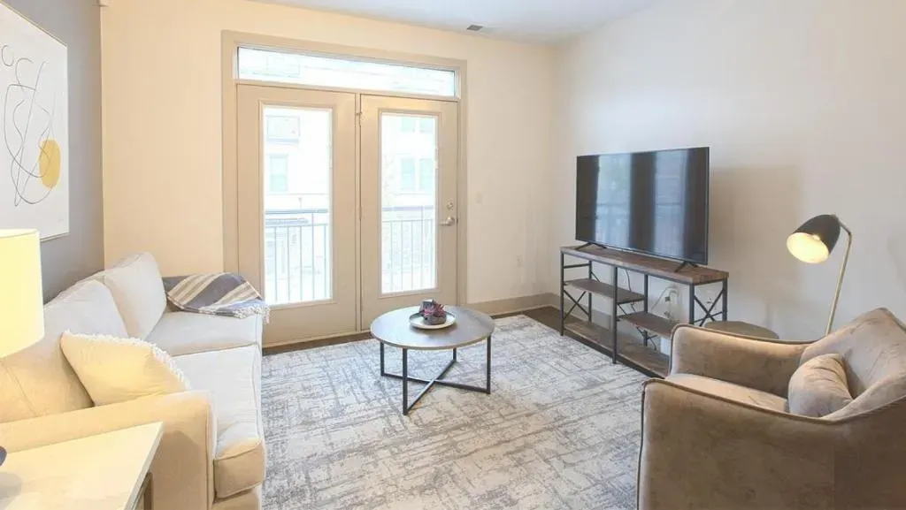 Landing Modern Apartment with Amazing Amenities, photo 1 of 10
