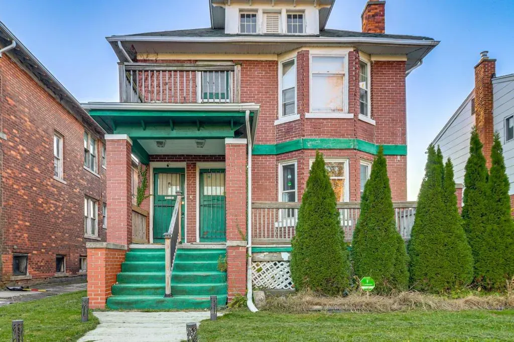 Urban Retreat 1 Mi to Riverfront! Detroit Duplex, photo 1 of 10