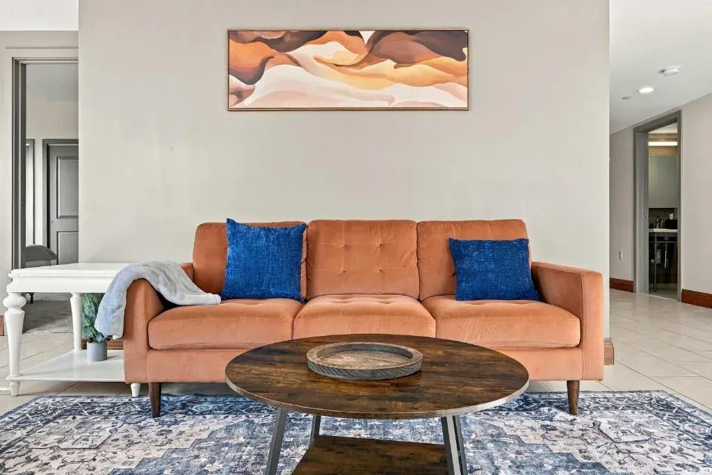 Stylish High-Rise Loft in Downtown Detroit City Views, photo 1 of 10