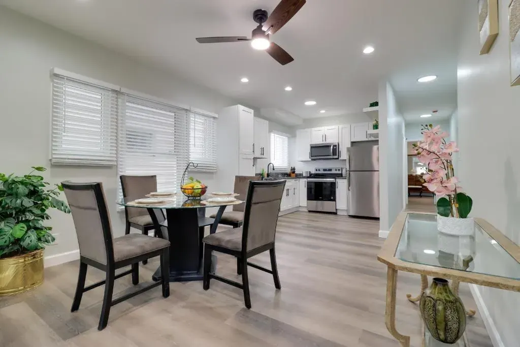1 Mile to Henry Ford Hospital! Renovated Rental, photo 1 of 10