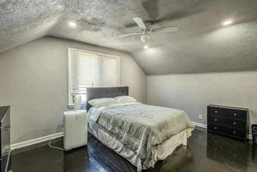 Heyden House - Detroit 3BR Stay, photo 1 of 10