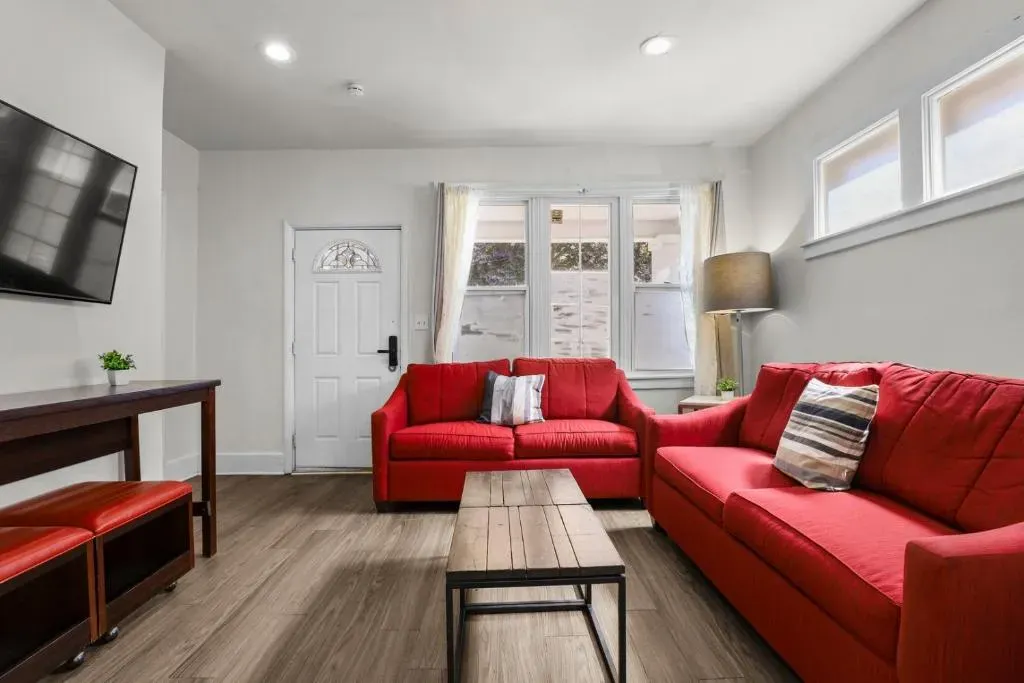 Cozy Detroit House | 3BR Sleeps 6 Near Downtown, photo 1 of 10