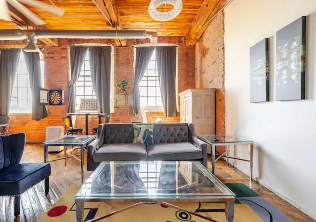 Detroit Riverview Loft, photo 1 of 10